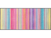 Fußmatte mit bunten Streifen