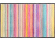 Fußmatte mit bunten Streifen