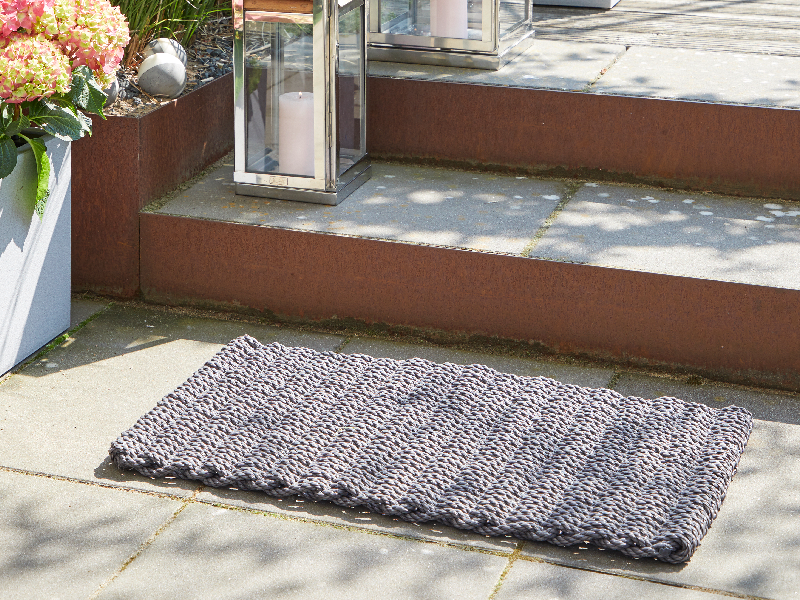 Graue Fußmatte Outdoor