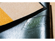 Rückenansicht der Fußmatte mit bunten Farben