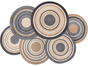 Fußmatte in Sonderform mit naturfarbenen Kreisen