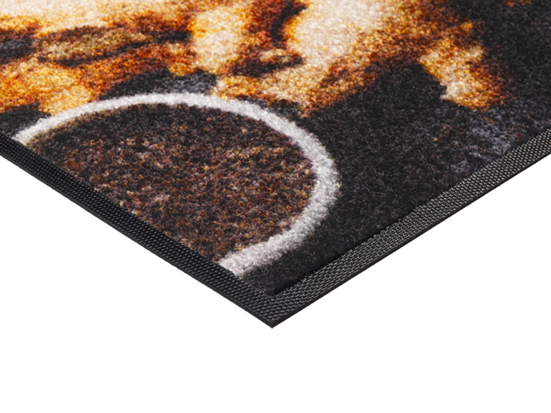 Eckansicht des Küchenläufers mit Essensmotiven