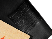 Rückenansicht der Fußmatte mit herbstlich, buntem Wald