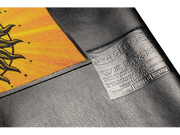 Rückenansicht der Fußmatte mit Sonnen- und Mondgesicht