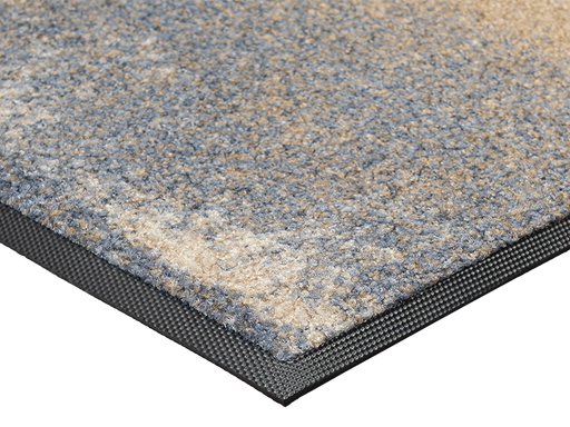 Eckansicht der Fußmatte mit Muster in beige und grau