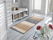 Läufer mit Muster in beige und grau in der Garderobe