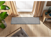 hellgraue Fußmatte im Wohnzimmer