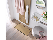 Fußmatte Sandfarben im Garderobenbereich