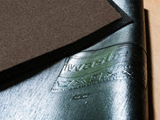 Rückenansicht der Fußmatte in Braun