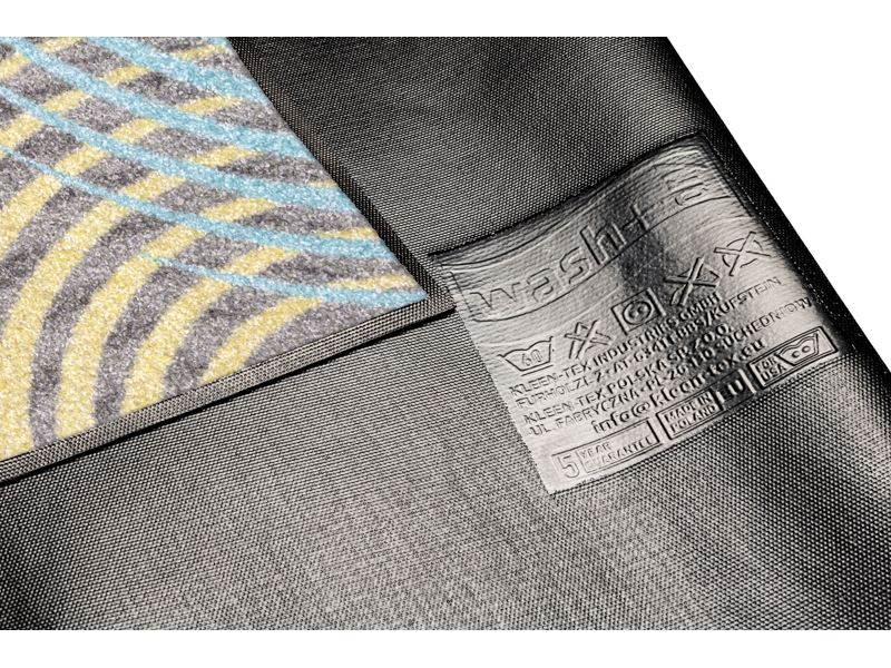 Rückenansicht der Fußmatte mit bunten Kreisformen