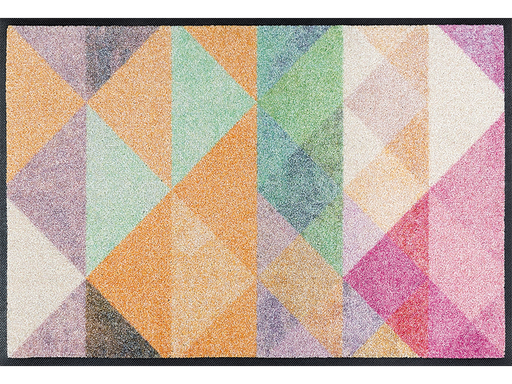 Fußmatte mit bunten Dreiecken