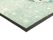 Eckansicht der Fußmatte mit winterlicher Weihnachtskugel