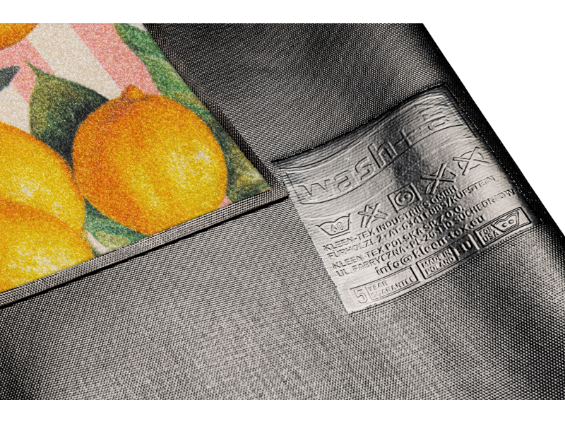 Rückenansicht der Fußmatte mit Zitronen und Orangen