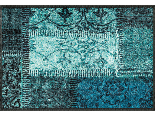 Fußmatte mit türkisen Farbflächen