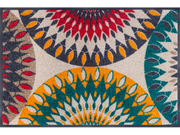 Fußmatte mit bunten Ornamenten