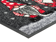 Eckansicht der drei roten Zwerge mit Zipfelmütze auf der Fußmatte