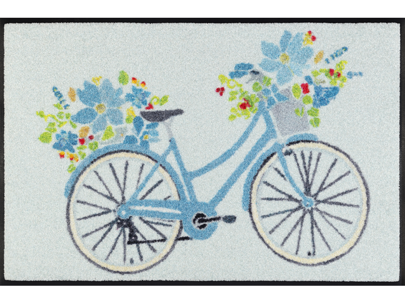 hellblaue Fußmatte mit Fahrrad und Blumen