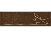 braune Fußmatte mit liniengezeichnetem Dackel-Hund