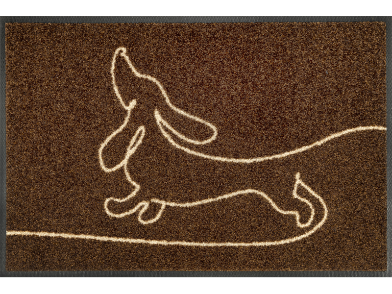braune Fußmatte mit liniengezeichnetem Dackel-Hund