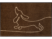 braune Fußmatte mit liniengezeichnetem Dackel-Hund