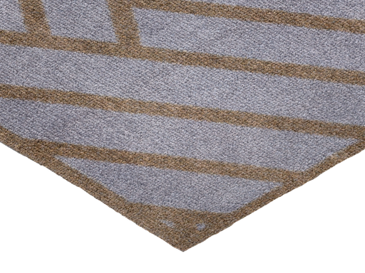 Eckansicht der Fußmatte mit grau-taupe farbenen Streifen