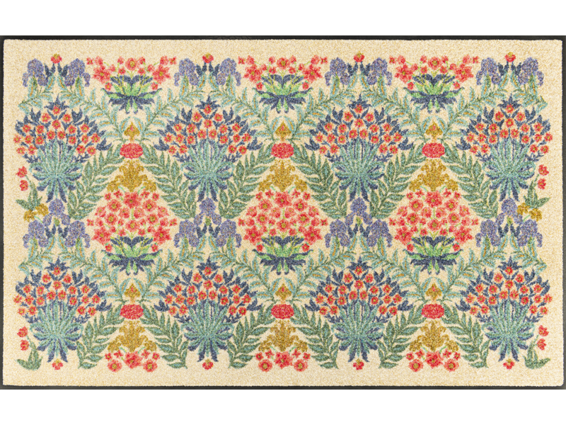 Fußmatte mit bunten Blumendetails