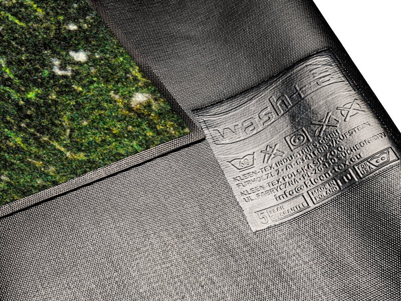 Rückenansicht der Fußmatte mit alpinem Herz-Design