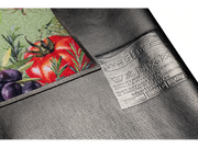 Rückenansicht der Fußmatte mit Tomaten und Oliven