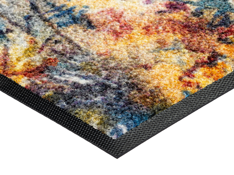 Eckansicht der Fußmatte mit Murmeltier, Blumenwiese und Berglandschaft