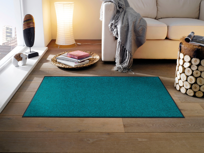 Fußmatte in Grün-Blau im Wohnzimmer