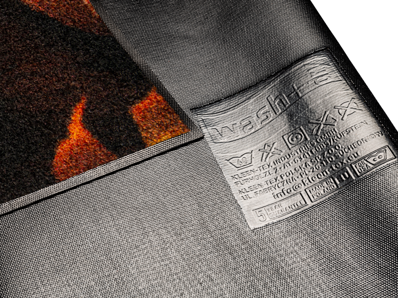 Rückenansicht der Fußmatte mit herbstlichem Kürbismotiv