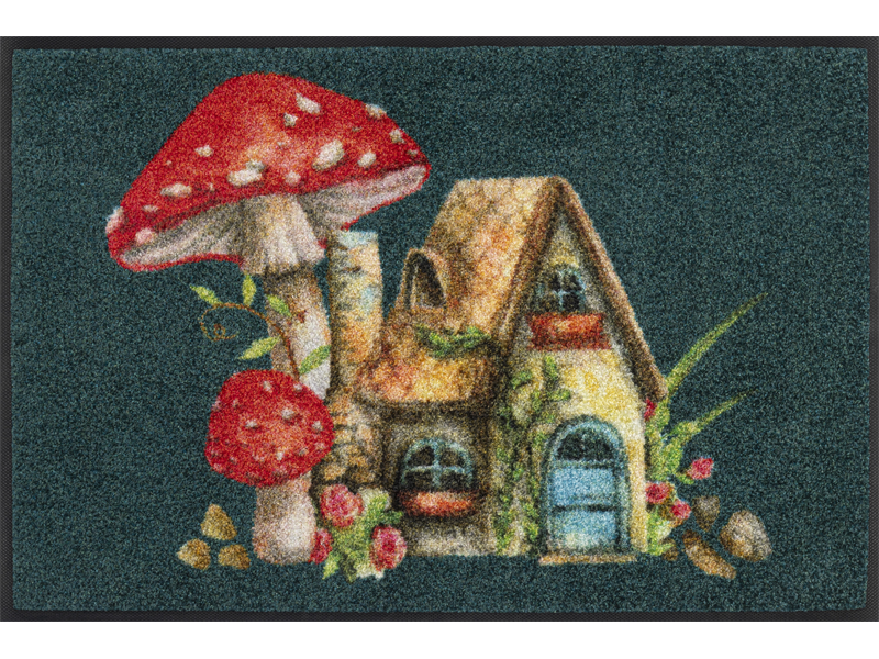 Fußmatte mit Pilzen und einem kleinen Häuschen
