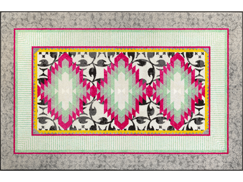 Fußmatte mit buntem Muster