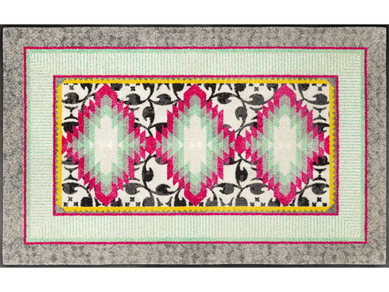 Fußmatte mit buntem Muster