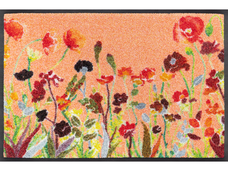 Fußmatte in Rottönen mit farbenfrohen Blumen