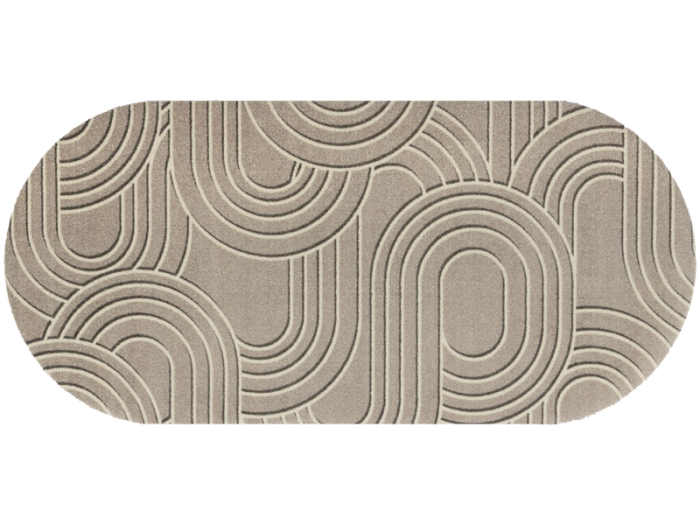 gerundete Fußmatte mit dezentem sandfarbenen Linienmuster