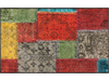Fußmatte mit bunten Farbflächen